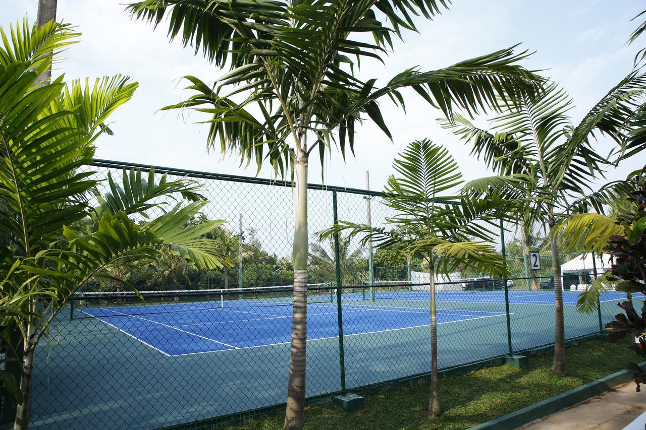 Pegasus Reef - A Beach Resort In Colombo Wattala Exterior photo